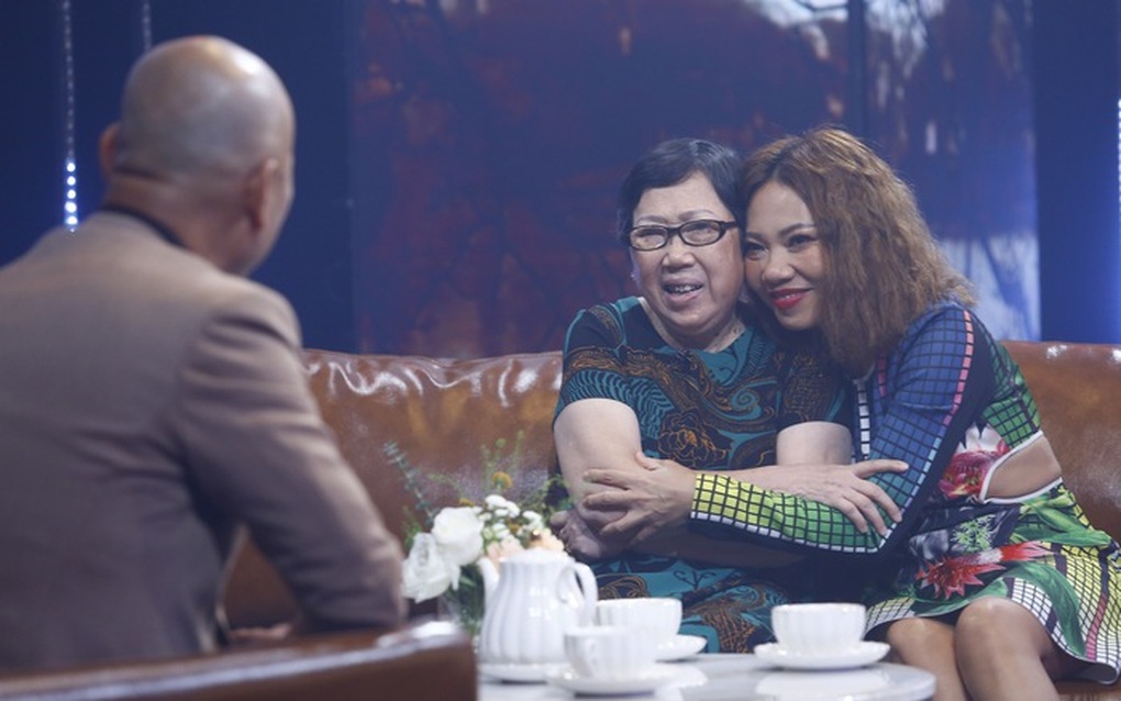 Người phụ nữ đặc biệt khiến Diva Hà Trần bật khóc trên sóng VTV - 2 Người phụ nữ đặc biệt khiến Diva Hà Trần bật khóc trên sóng VTV - 2