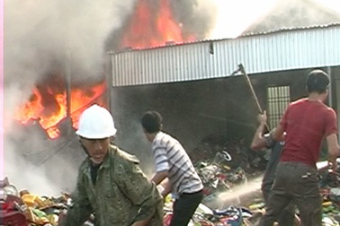 Cháy lớn tại khu công nghiệp