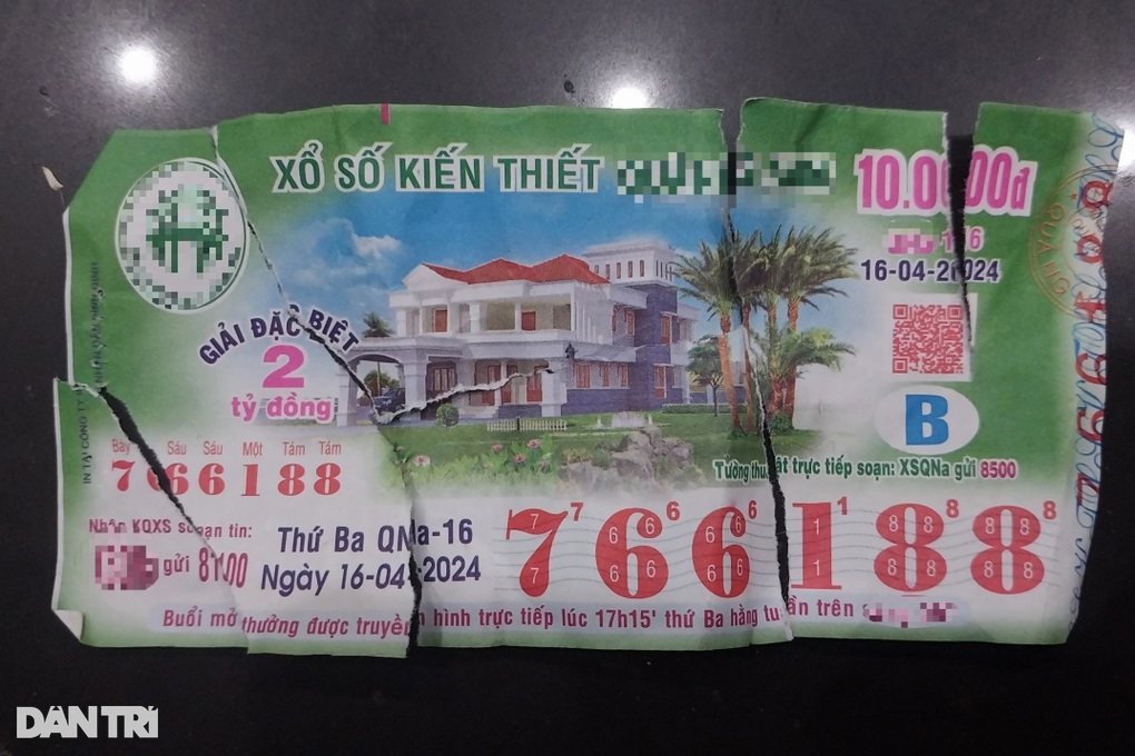 Vé số trúng giải đặc biệt rách vị trí nào vẫn được trả thưởng? - 2 Vé số trúng giải đặc biệt rách vị trí nào vẫn được trả thưởng? - 2