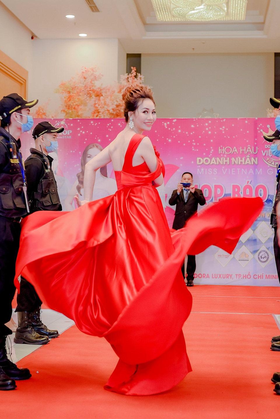 Lý Nhã Kỳ, Kỳ Duyên, Thúy Anh đồng hành cùng cuộc thi nhan sắc mới - 4 Lý Nhã Kỳ, Kỳ Duyên, Thúy Anh đồng hành cùng cuộc thi nhan sắc mới - 4