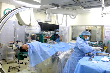 Bác sĩ đang chi viện chống dịch Covid-19, cha ở nhà bị nhồi máu cơ tim