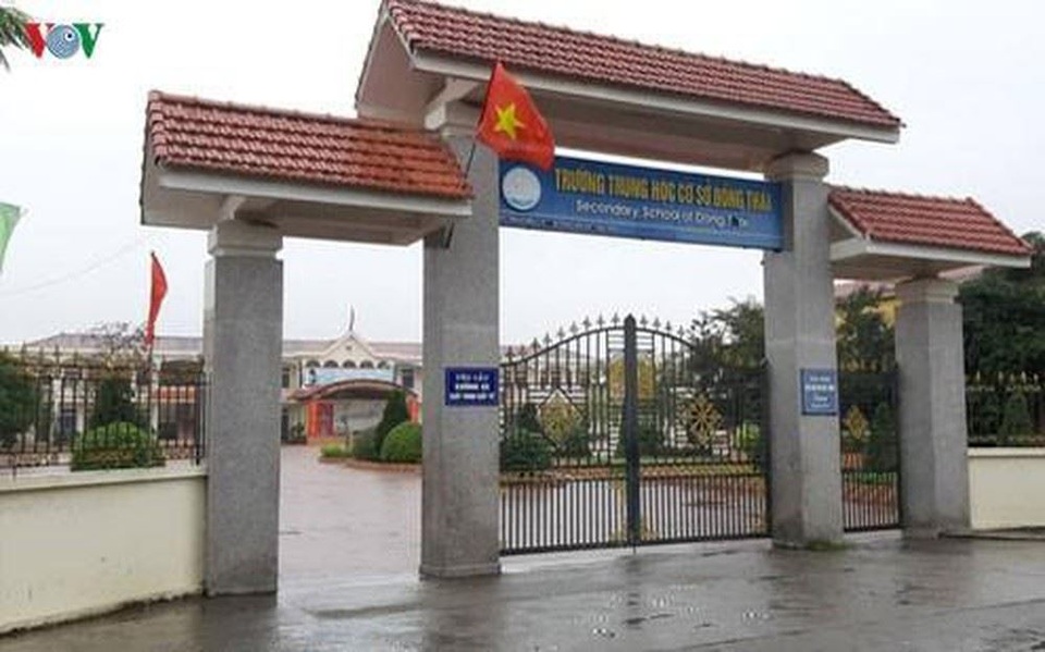 Vụ Hiệu phó bị “tố” bắt học sinh tự tát vào mặt: UBND huyện lên tiếng - 1 Vụ Hiệu phó bị “tố” bắt học sinh tự tát vào mặt: UBND huyện lên tiếng - 1