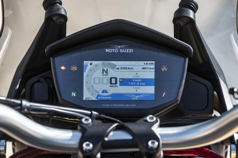 Hé lộ hai mẫu Aprilia và Moto Guzzi chính hãng đầu tiên tại Việt Nam - 13 Hé lộ hai mẫu Aprilia và Moto Guzzi chính hãng đầu tiên tại Việt Nam - 13