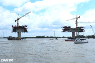 Cầu lớn nhất nối Bạc Liêu - Cà Mau sẽ hợp long cuối tháng 11