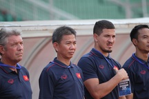 BLV Quang Huy: “Mong HLV Hoàng Anh Tuấn sớm trở lại”