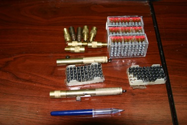 Chủ quán mát xa gọi bạn trai đến bắn chết khách