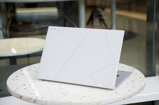 Đánh giá Asus Zenbook S16: Đối thủ của MacBook Air M4 15 inch - 23