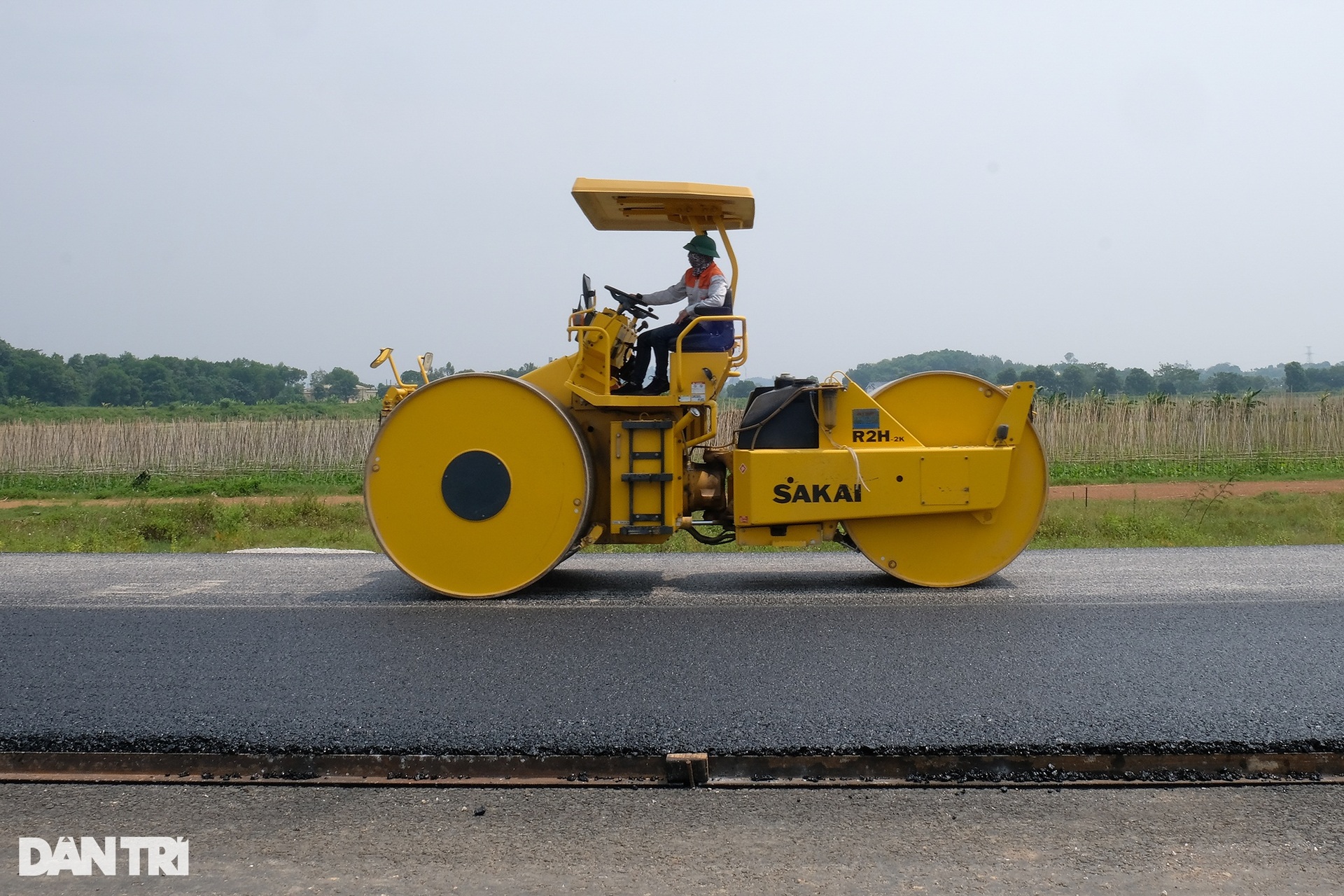 Cao tốc Mai Sơn - QL45 gấp rút hoàn thành để kịp thông xe trước ngày 31/12 - 4 Cao tốc Mai Sơn - QL45 gấp rút hoàn thành để kịp thông xe trước ngày 31/12 - 4