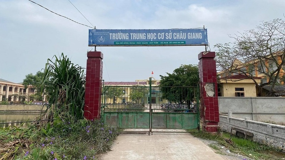 Vụ học sinh tử vong trong giờ ra chơi: Tạm giữ một nam sinh - 1 Vụ học sinh tử vong trong giờ ra chơi: Tạm giữ một nam sinh - 1