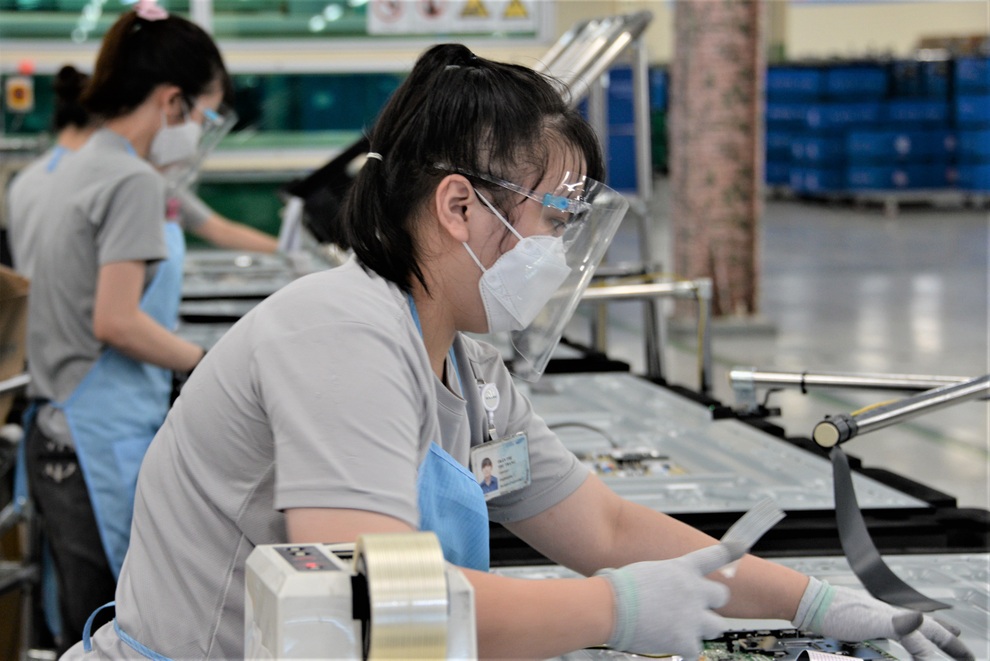 Bí thư TPHCM thị sát khu công nghệ cao khi số F0 tăng liên tiếp 3 tuần - 2 Bí thư TPHCM thị sát khu công nghệ cao khi số F0 tăng liên tiếp 3 tuần - 2