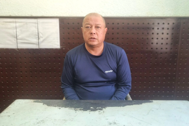 Tài xế "thông chốt" đo nồng độ cồn, đánh gãy tay CSGT