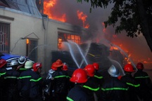 Tạm đình chỉ công tác cán bộ, chiến sĩ cảnh sát PCCC sách nhiễu