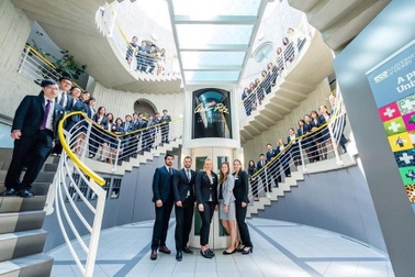 César Ritz College ở đâu trên bảng xếp hạng chỉ số hài lòng của sinh viên ngành Hospitality?