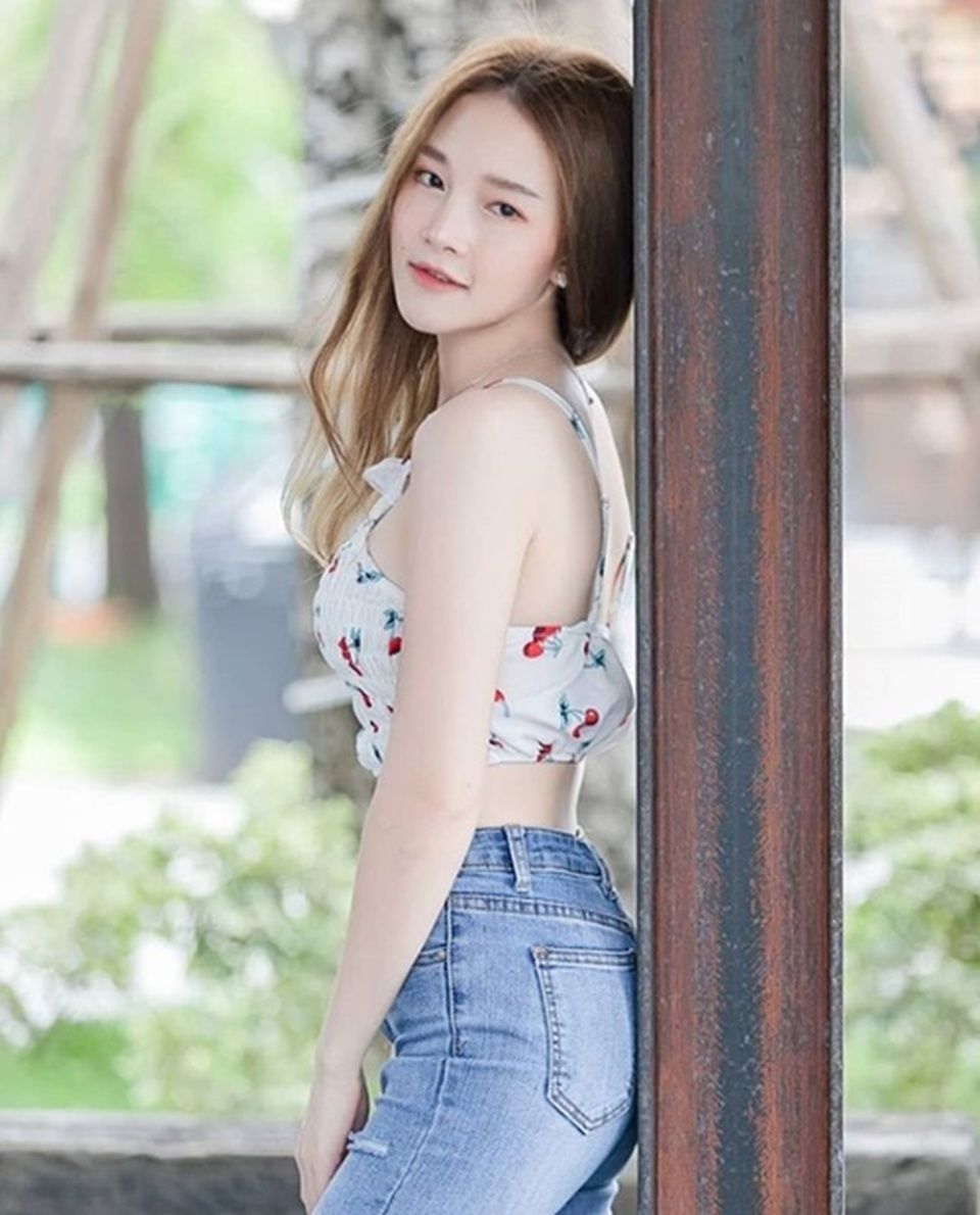 5 cách mặc croptop của con gái Thái - 7 5 cách mặc croptop của con gái Thái - 7