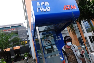 Phát hiện đường dây làm thẻ ATM giả