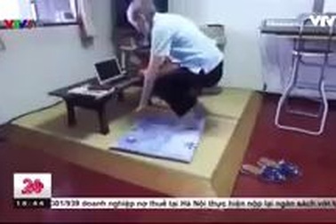 Cụ bà 82 tuổi vẫn duy trì nghề lập trình viên