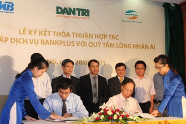 Hướng dẫn sử dụng dịch vụ BankPlus để chuyển tiền ủng hộ Quỹ Nhân ái