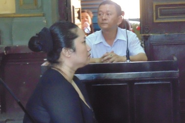 Vợ nguyên bí thư xã giết chủ nợ khai nhận thêm hành vi đốt xác