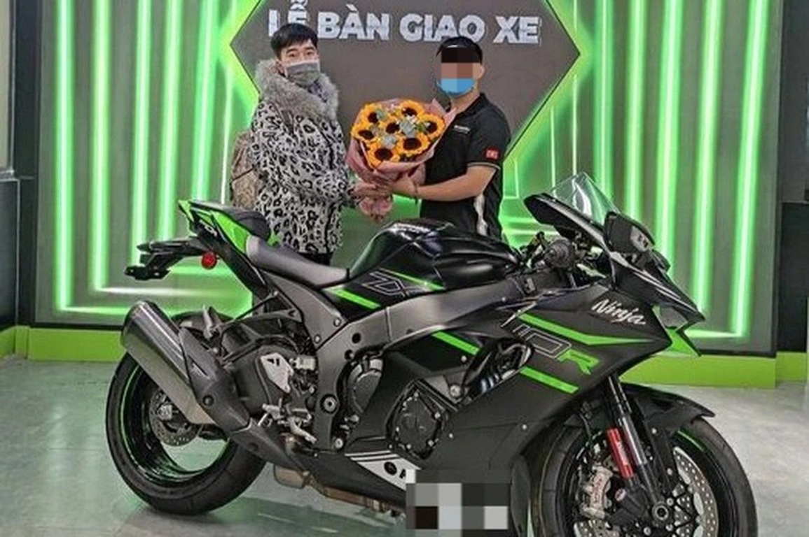 Giấu nhẹm gần 1,4 tỷ đồng, bạn gái kẻ cướp ngân hàng có phải ngồi tù? - 1 Giấu nhẹm gần 1,4 tỷ đồng, bạn gái kẻ cướp ngân hàng có phải ngồi tù? - 1