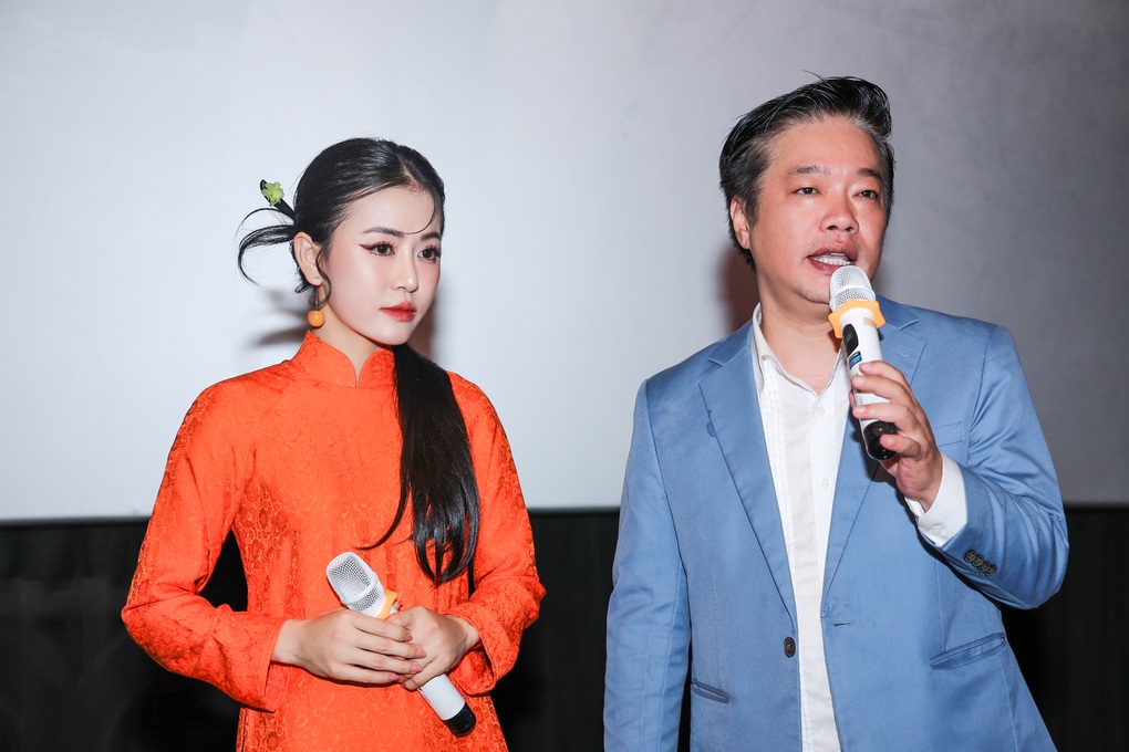 Nữ biên kịch Diệu Hà ra mắt MV, theo đuổi con đường ca hát - 1 Nữ biên kịch Diệu Hà ra mắt MV, theo đuổi con đường ca hát - 1