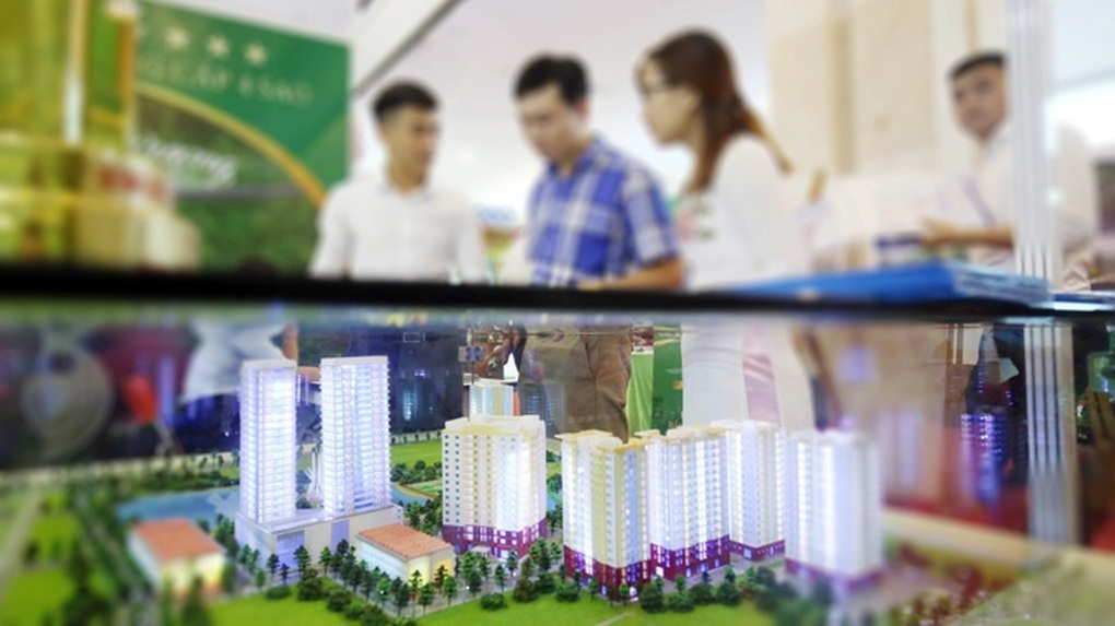 Ngân hàng Nhà nước đang buộc đá vào chân doanh nghiệp bất động sản? - 1 Ngân hàng Nhà nước đang buộc đá vào chân doanh nghiệp bất động sản? - 1