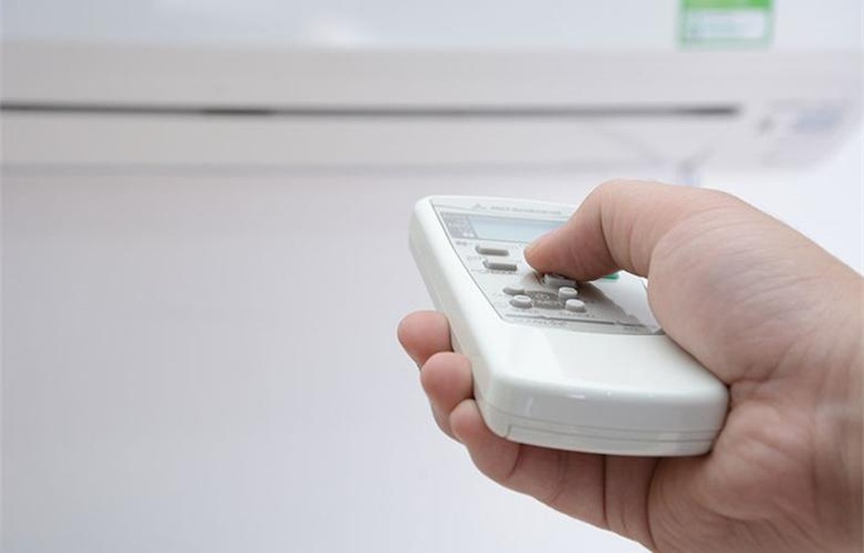 Nắng nóng cao điểm, có nên bật điều hoà nhiệt độ thấp, hé cửa cho thoáng? - 1 Nắng nóng cao điểm, có nên bật điều hoà nhiệt độ thấp, hé cửa cho thoáng? - 1
