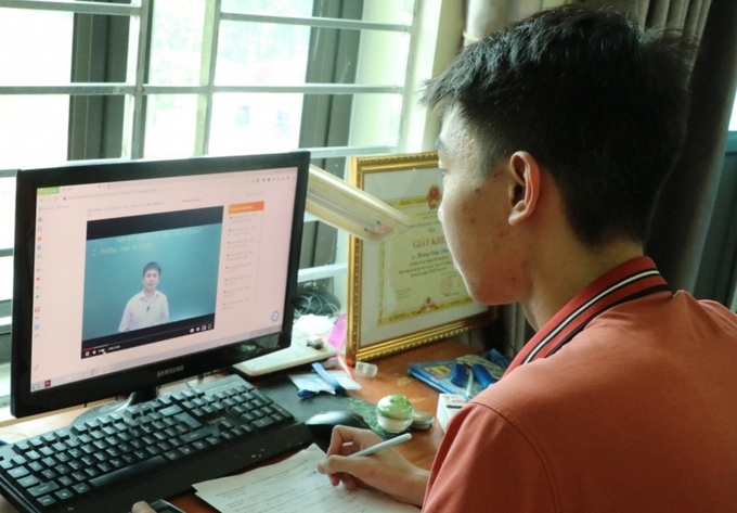 UBND tỉnh Bắc Ninh phân bổ máy tính và thiết bị học tập trực tuyến cho 491 học sinh có hoàn cảnh khó khăn