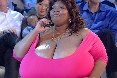 Bộ ngực không có đối thủ