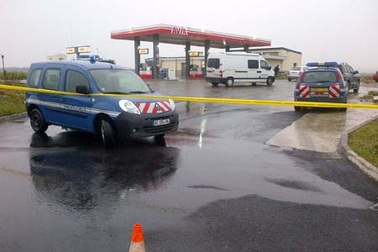 Đặc nhiệm Pháp ráo riết săn lùng nghi phạm khủng bố tại Bắc Paris