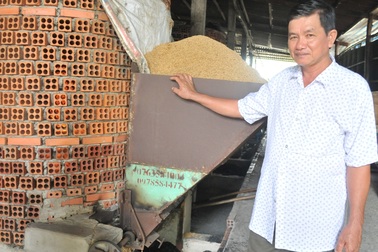 Lãi hơn 1,5 tỷ đồng/năm từ nghề sấy gạo sữa