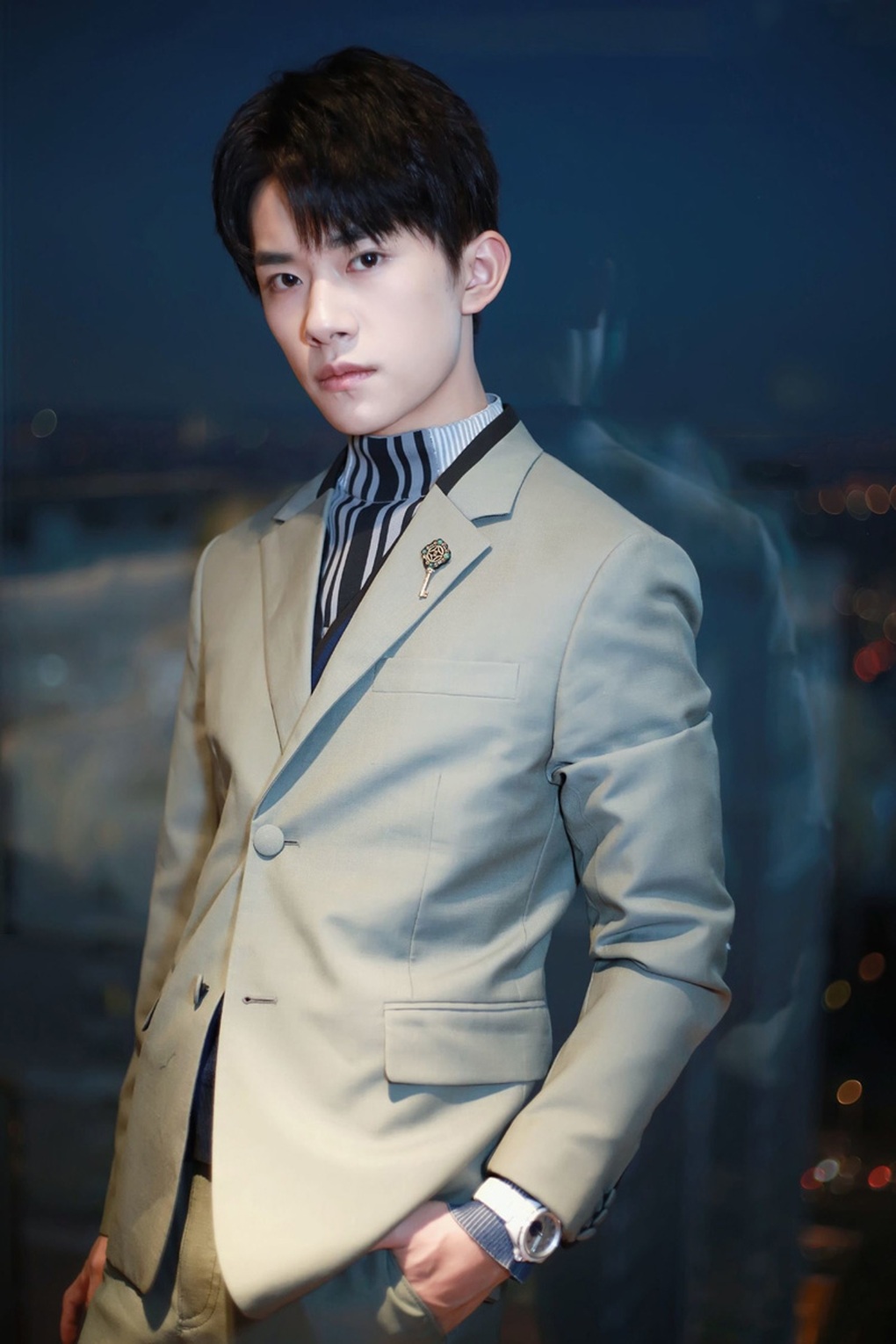 Dịch Dương Thiên Tỉ lên tiếng trước nghi vấn đi cửa tắt trong thi cử - 1 Dịch Dương Thiên Tỉ lên tiếng trước nghi vấn đi cửa tắt trong thi cử - 1