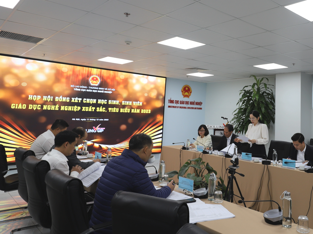 15 nữ sinh dân tộc thiểu số được xét sinh viên trường nghề tiêu biểu - 2 15 nữ sinh dân tộc thiểu số được xét sinh viên trường nghề tiêu biểu - 2