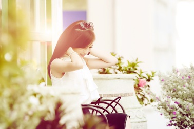 Hoa khôi Lan Phương xuất hiện bất ngờ với phong cách thời trang dạo phố ấn tượng