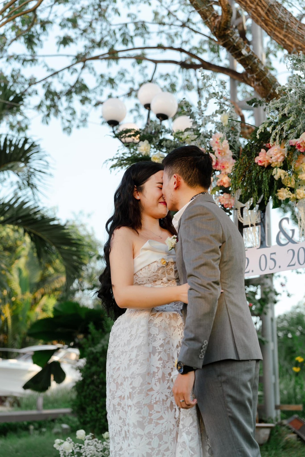 Chuyện tình gây sốt ở TPHCM: Nàng có tất cả, chàng ở nhà thuê 3 triệu/tháng - 2 Chuyện tình gây sốt ở TPHCM: Nàng có tất cả, chàng ở nhà thuê 3 triệu/tháng - 2