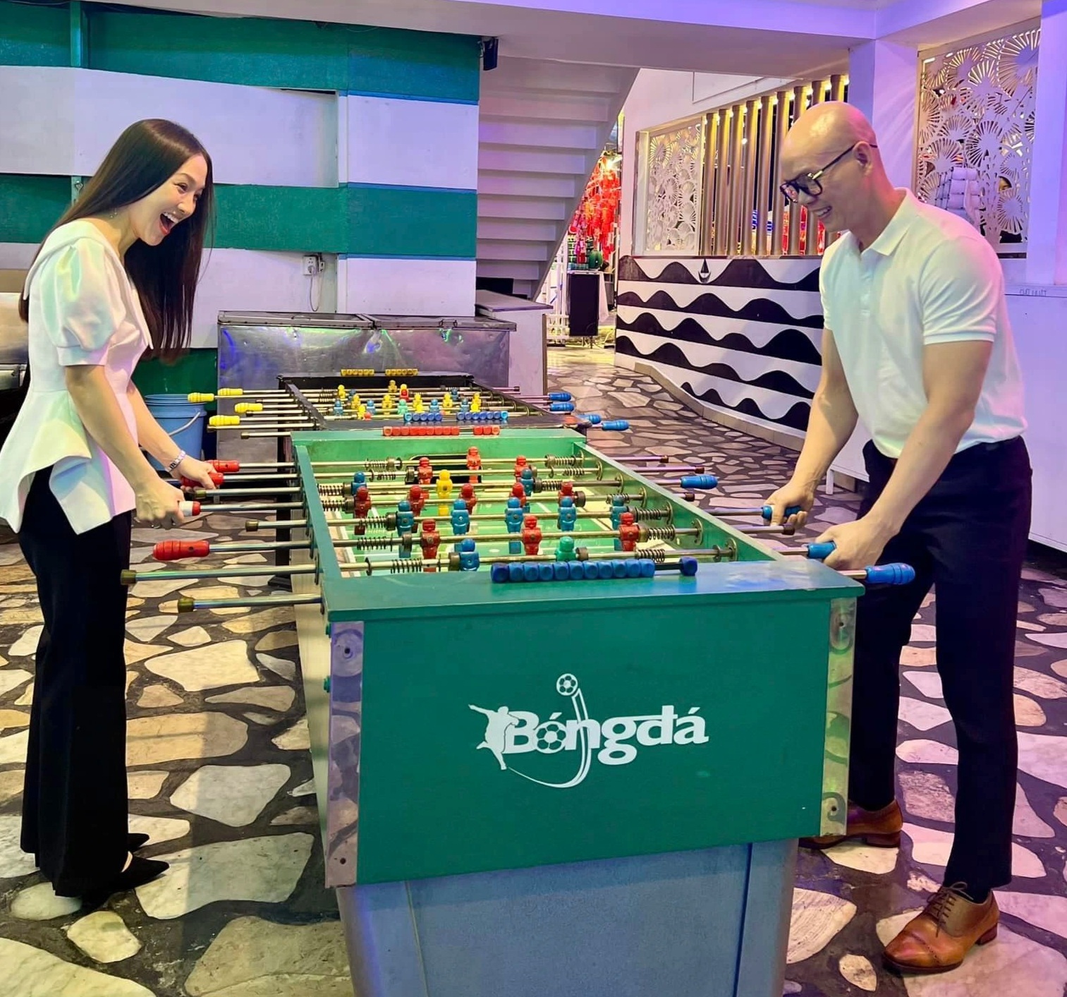 View - Hôn nhân lệch tuổi, nổi tiếng nghiện vợ của dàn "Anh trai vượt chông gai" | Báo Dân trí