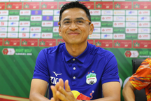 HLV Kiatisuk và Công Phượng tuyên bố thắng, Hà Nội FC đáp trả đanh thép