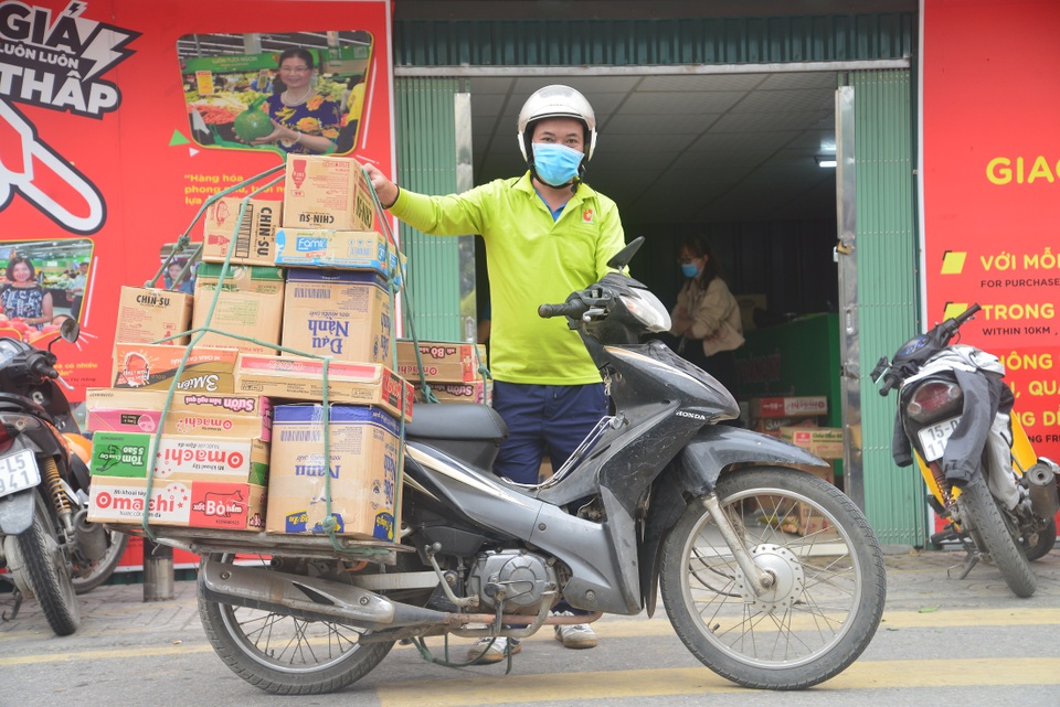 Dịch Covid-19: Siêu thị bán hàng qua điện thoại, trực tuyến tăng gấp ...10 lần - 2 Dịch Covid-19: Siêu thị bán hàng qua điện thoại, trực tuyến tăng gấp ...10 lần - 2
