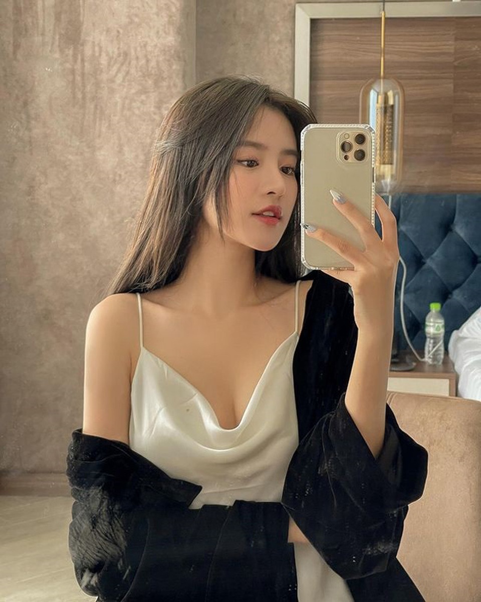 Hai cô gái tên Trâm đẹp mơn mởn khoe sắc xuân thì - 4 Hai cô gái tên Trâm đẹp mơn mởn khoe sắc xuân thì - 4