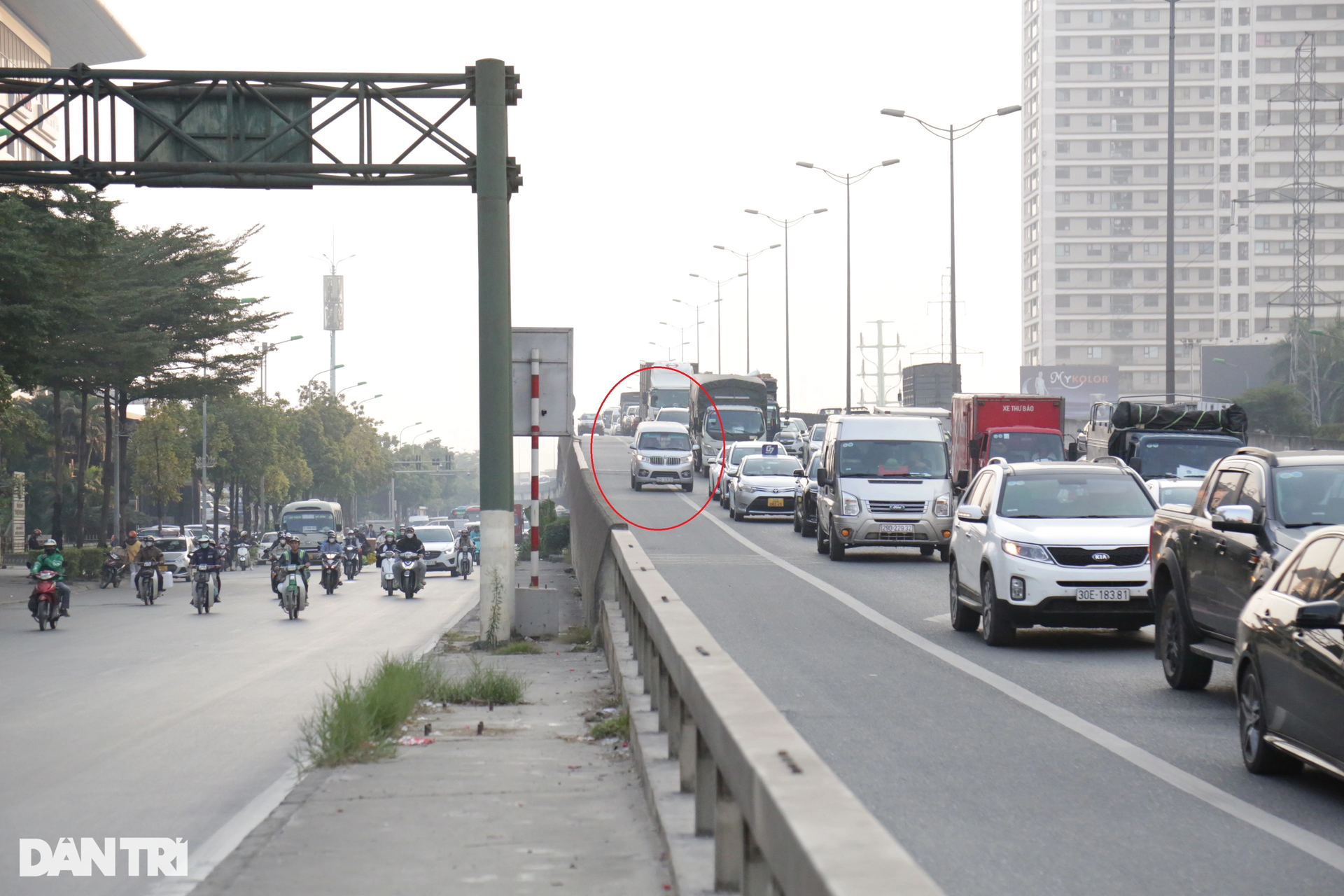 Hàng loạt tài xế bị mất tiền, tước bằng vì dính lỗi đi vào đường cấm - 6 Hàng loạt tài xế bị mất tiền, tước bằng vì dính lỗi đi vào đường cấm - 6