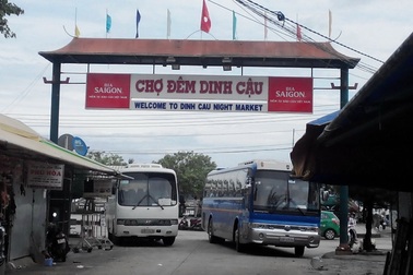 Tranh chấp chỗ bán hàng, nam thanh niên đâm chết một phụ nữ