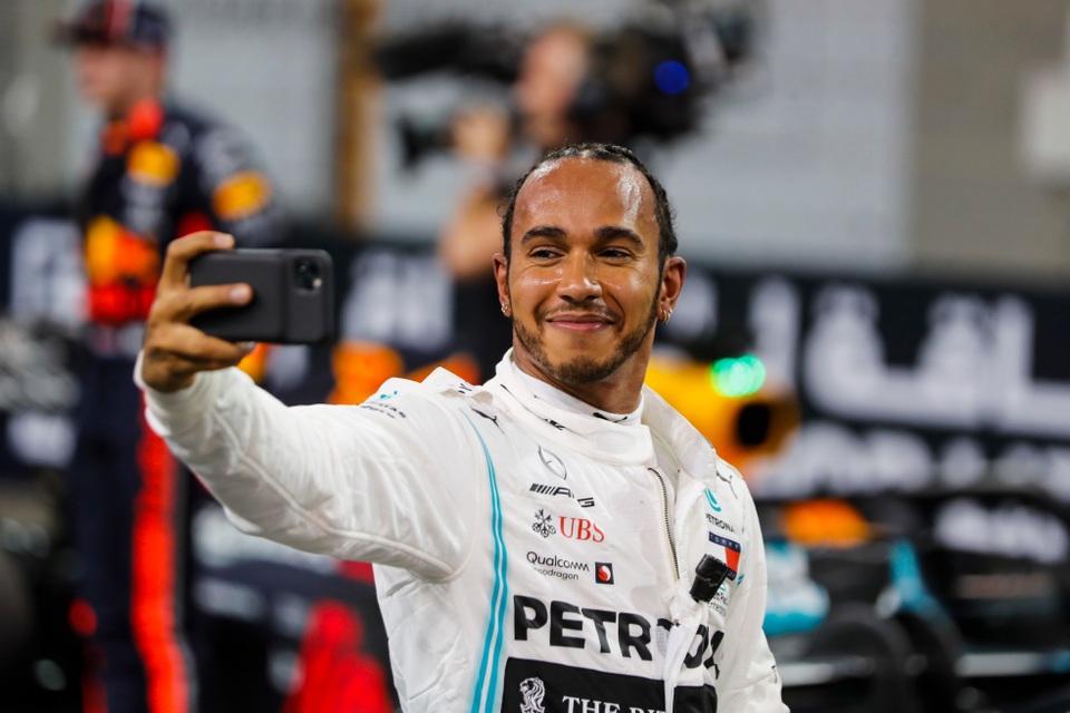 Top 5 tay đua khiến các cô gái khó rời mắt trong mùa Formula 1 2020 - 7 Top 5 tay đua khiến các cô gái khó rời mắt trong mùa Formula 1 2020 - 7