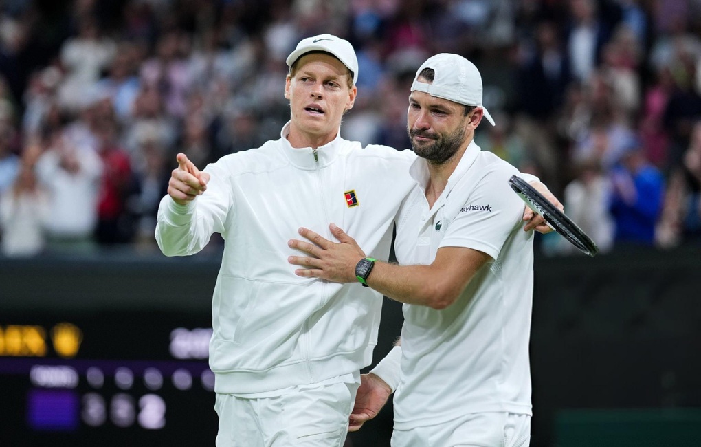 Dimitrov bỏ cuộc đáng tiếc, Sinner may mắn vào tứ kết Wimbledon - 2 Dimitrov bỏ cuộc đáng tiếc, Sinner may mắn vào tứ kết Wimbledon - 2