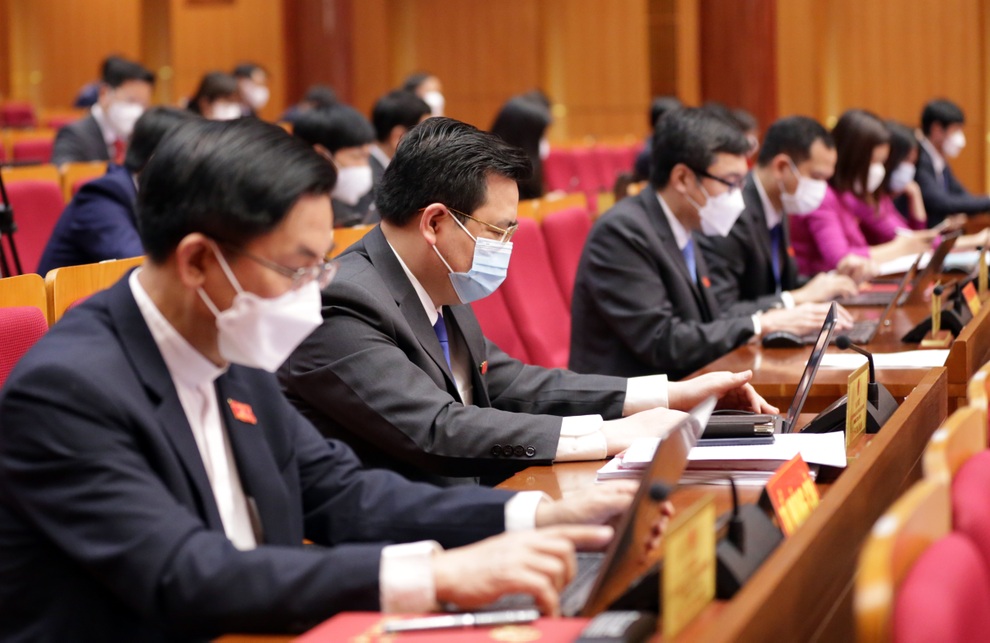 Quảng Ninh họp HĐND quyết định nhiều cơ chế, chính sách đảm bảo an sinh, phúc lợi xã hội - 2 Quảng Ninh họp HĐND quyết định nhiều cơ chế, chính sách đảm bảo an sinh, phúc lợi xã hội - 2