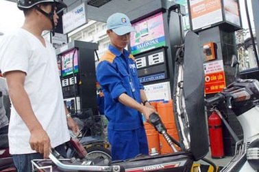 Xăng A92 lao dốc phiên cuối tuần