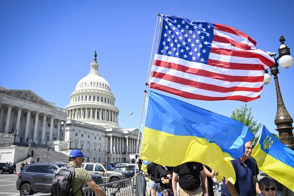 Vì sao Starlink trở thành con bài chiến lược của Mỹ tại Ukraine? - 5 Vì sao Starlink trở thành con bài chiến lược của Mỹ tại Ukraine? - 5