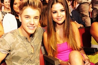 Justin Bieber thừa nhận đã sống với Selena Gomez như vợ chồng