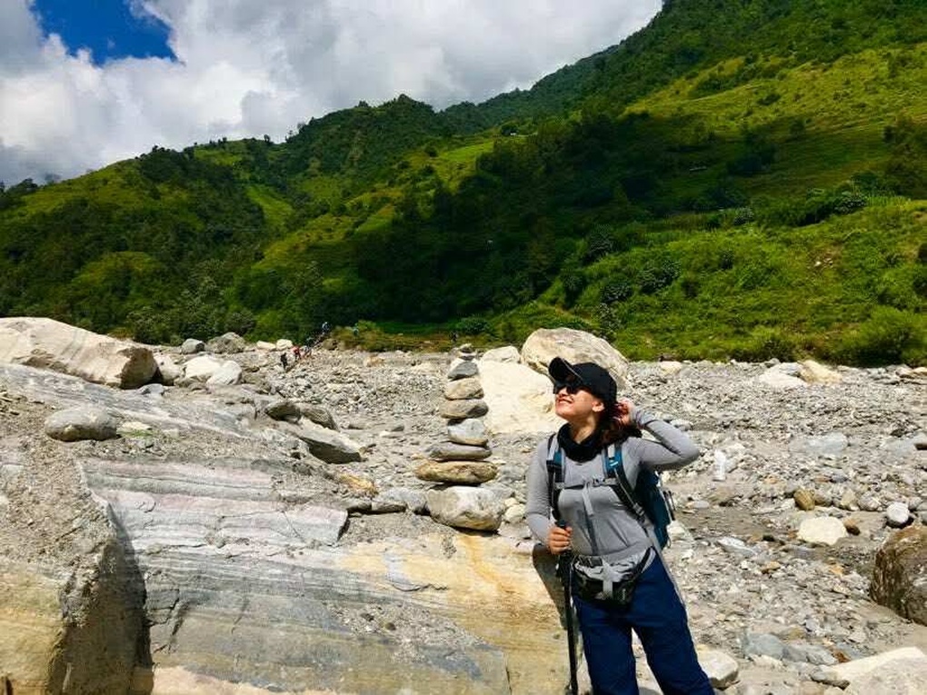 Giây phút bấn loạn của nữ du khách Việt bị lạc giữa rừng núi Himalaya - 3 Giây phút bấn loạn của nữ du khách Việt bị lạc giữa rừng núi Himalaya - 3