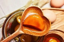 Mách bạn cách làm món ăn dinh dưỡng, lòng đỏ trứng gà ngâm mật ong,
