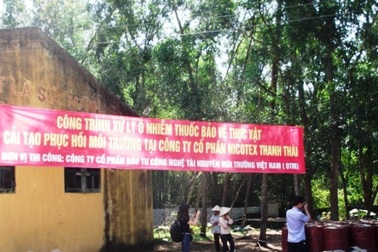 Vụ chôn thuốc sâu: Đặt dấu hỏi về trách nhiệm của chính quyền