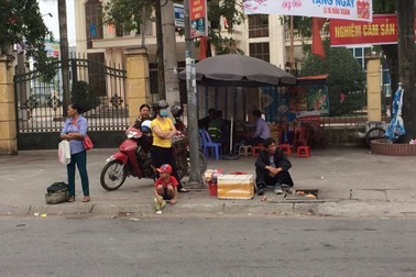 Người lao động trở lại làm việc: Người đi xe máy, kẻ cắn răng thuê xe